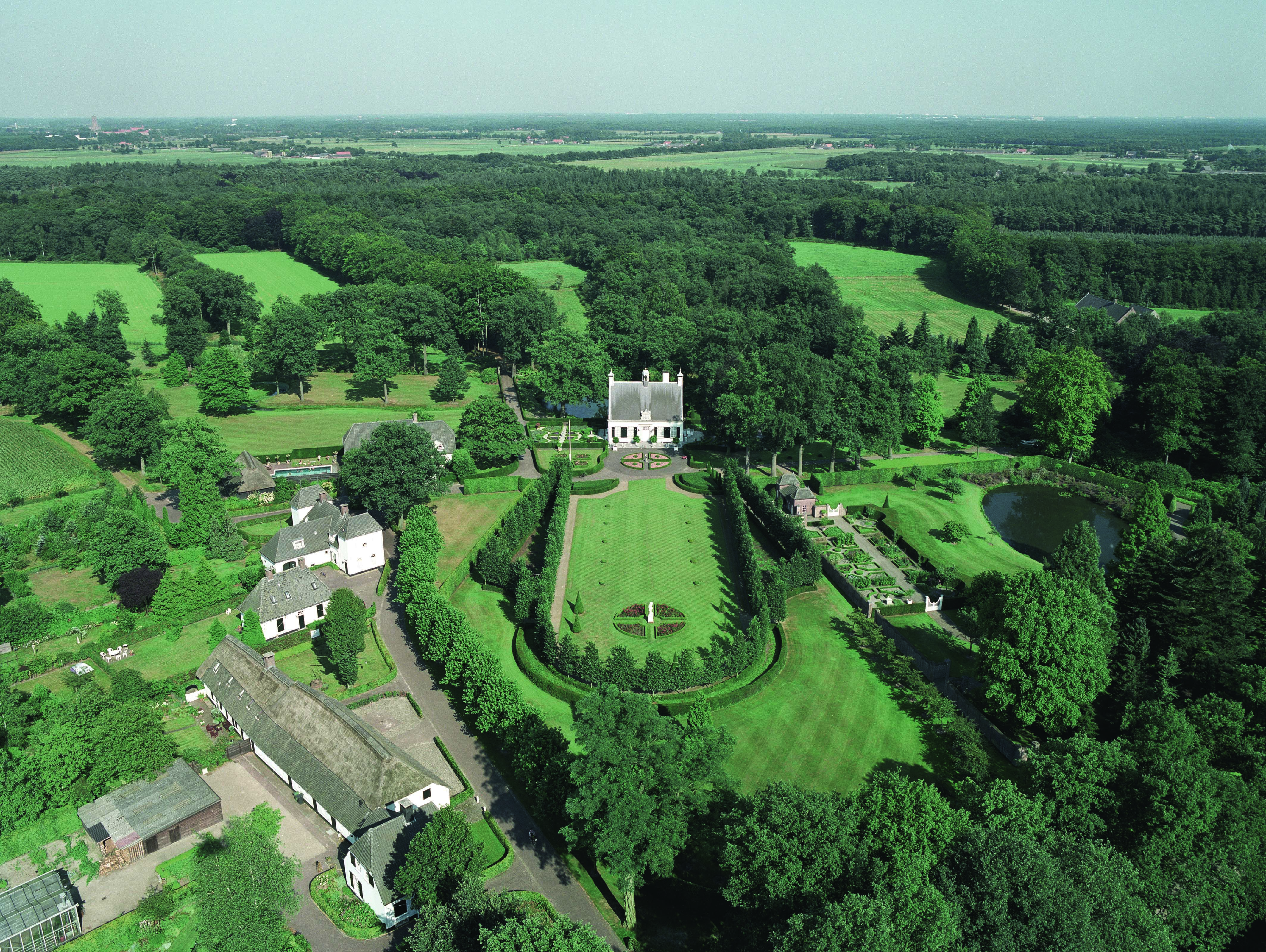 Landgoed De Baest gefotografeerd met een drone