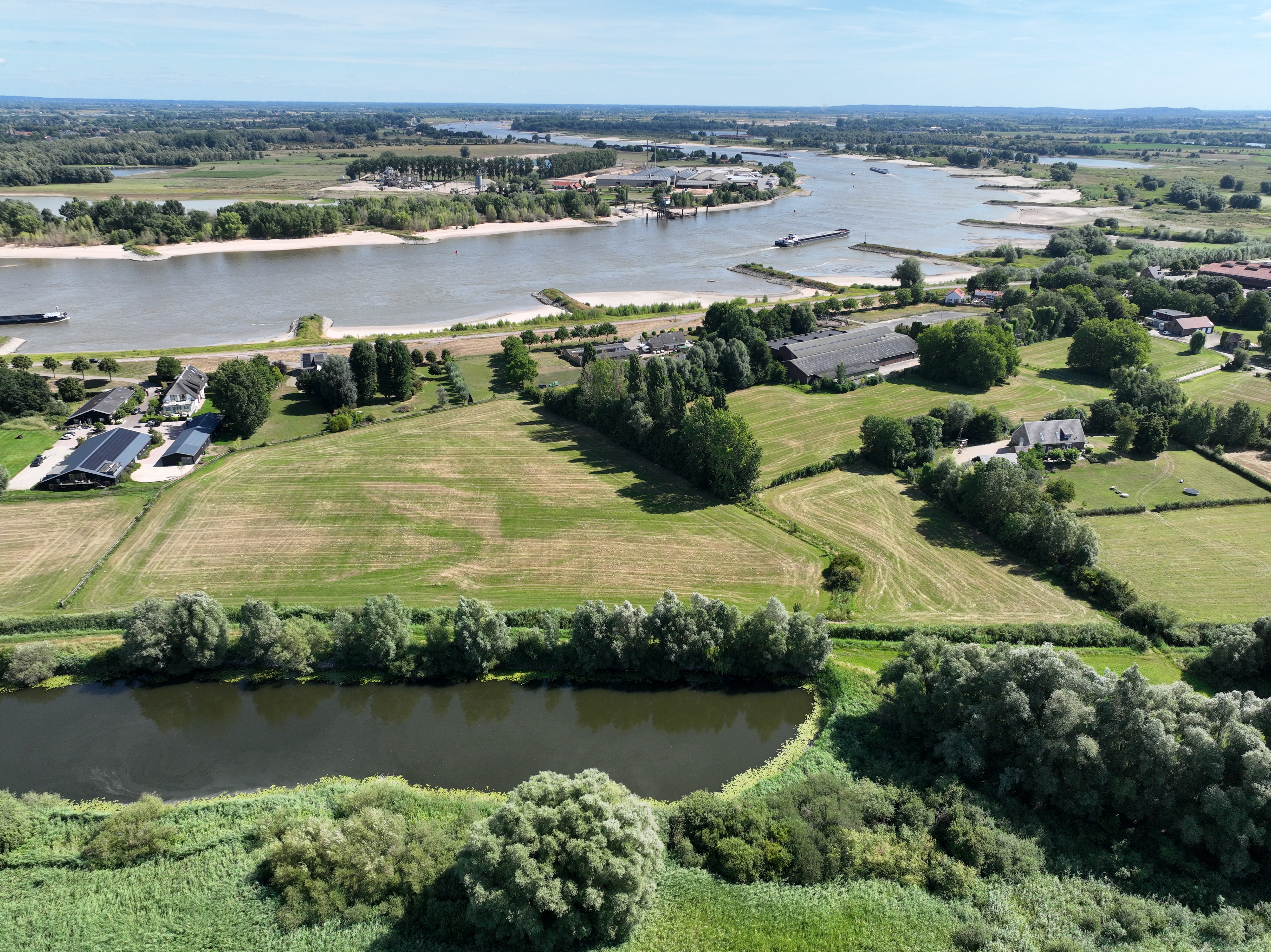 Luchtfoto van de Ooijse Graaf