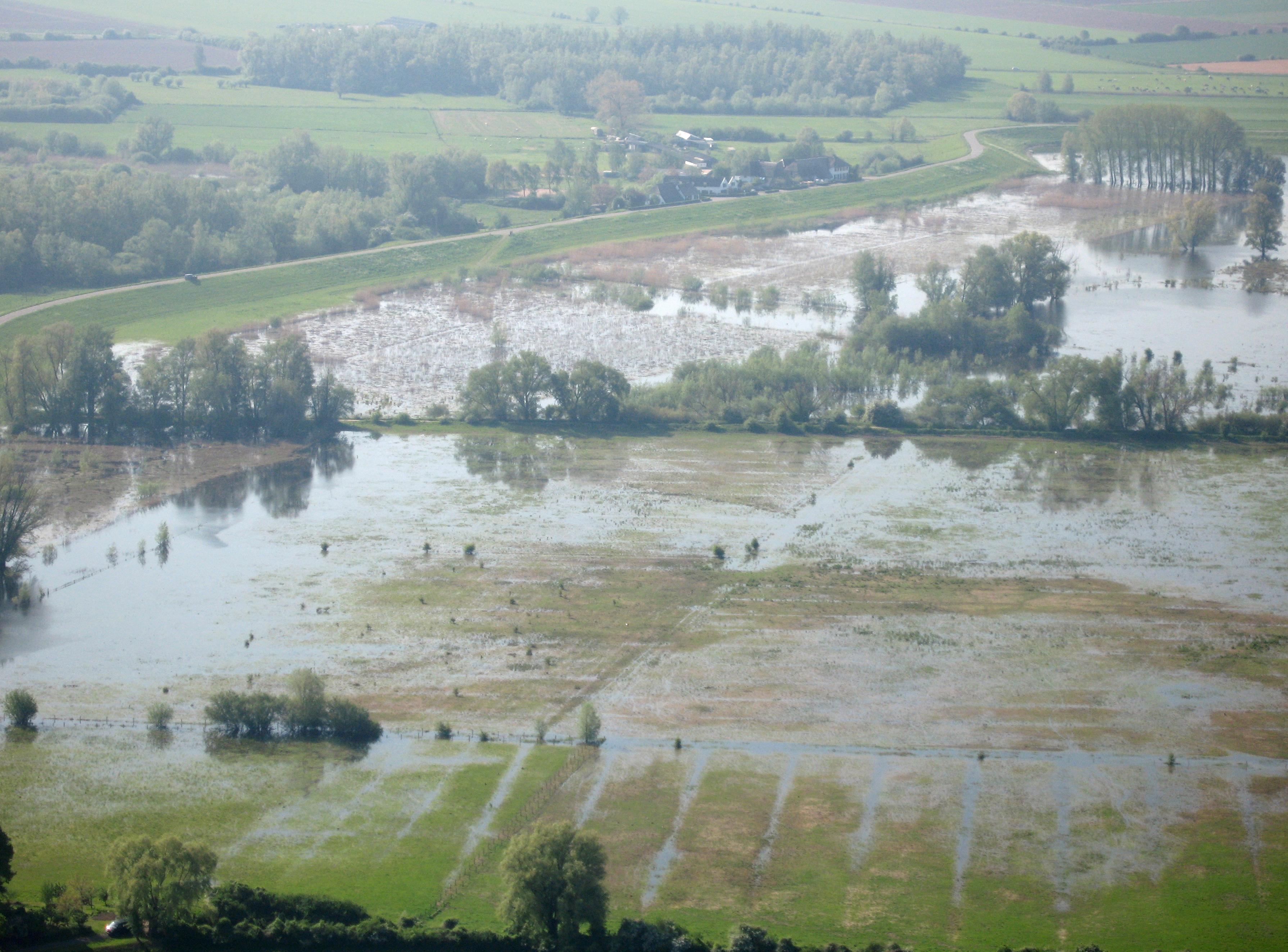 Tiengeboden