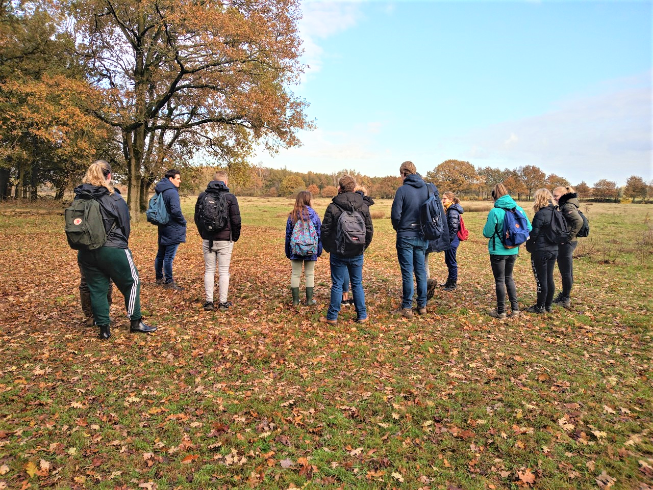 Groep studenten op bezoek in De Maashorst (foto: Jetske van den Berg)