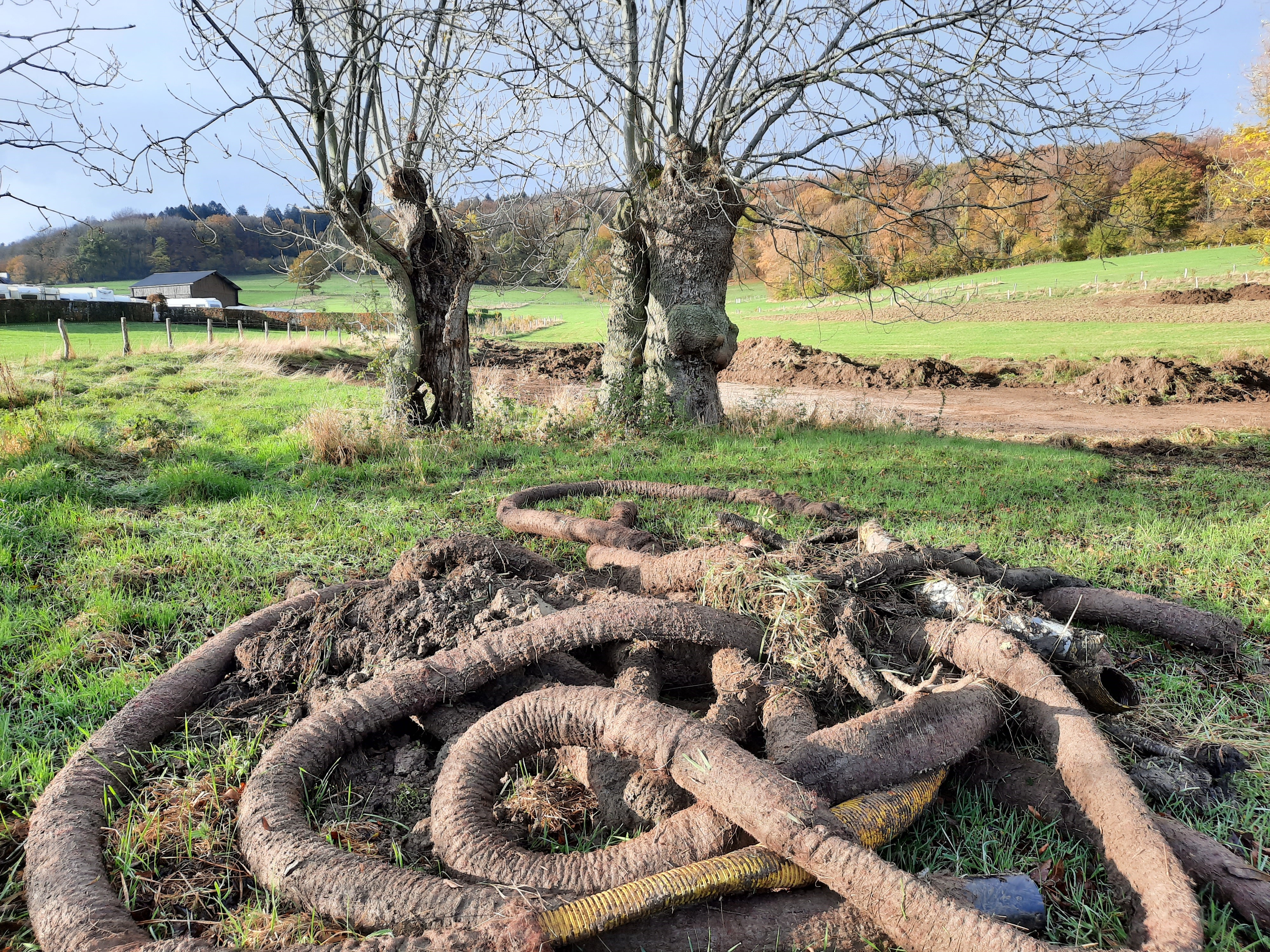 Drainagepijpen worden verwijderd