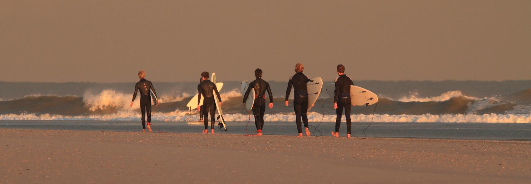 Zandmotor surfers