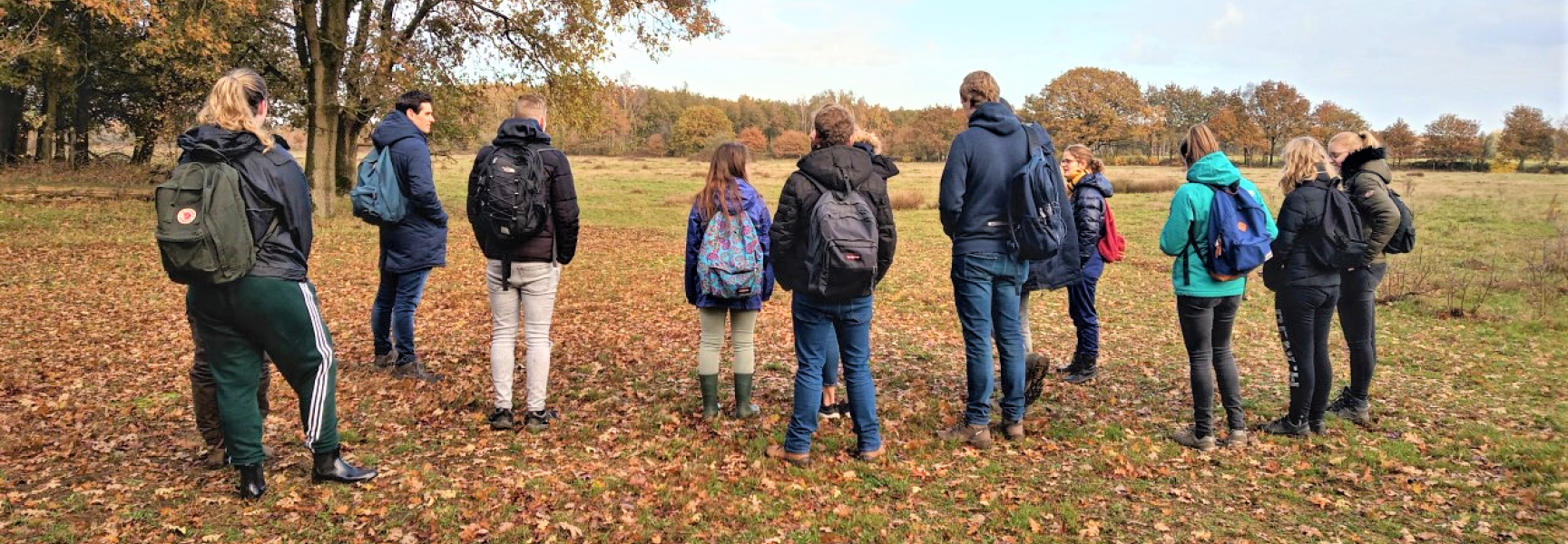 Groep studenten op bezoek in De Maashorst (foto: Jetske van den Berg)